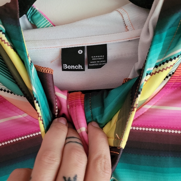 Bench Jacket ❣🔥 - Picture 3 of 4